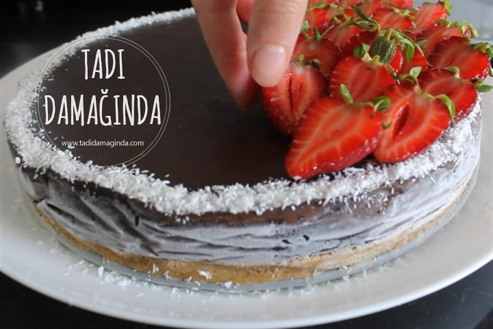 Çikolatalı Buzluk Pastası