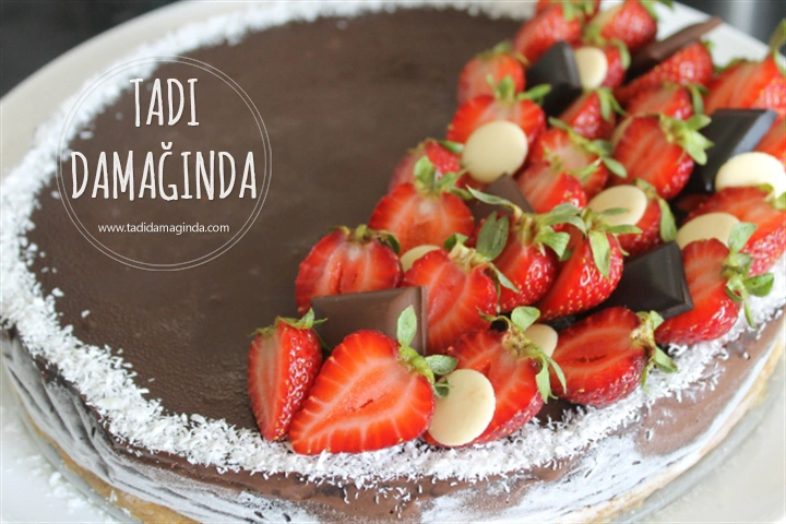 Çikolatalı Buzluk Pastası