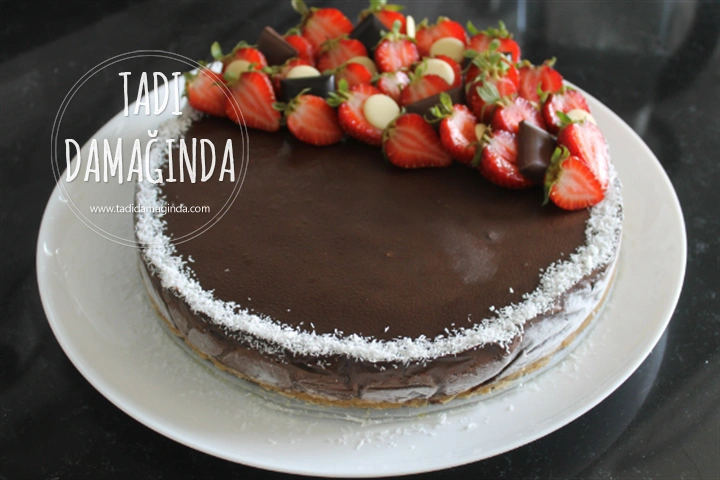 Çikolatalı Buzluk Pastası