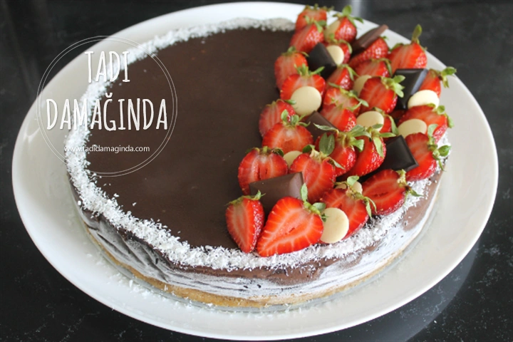 Çikolatalı Buzluk Pastası