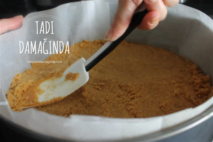 Çikolatalı Buzluk Pastası