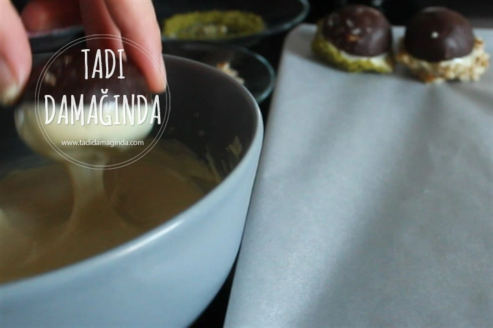 3 Çikolatalı Bisküvi Topları