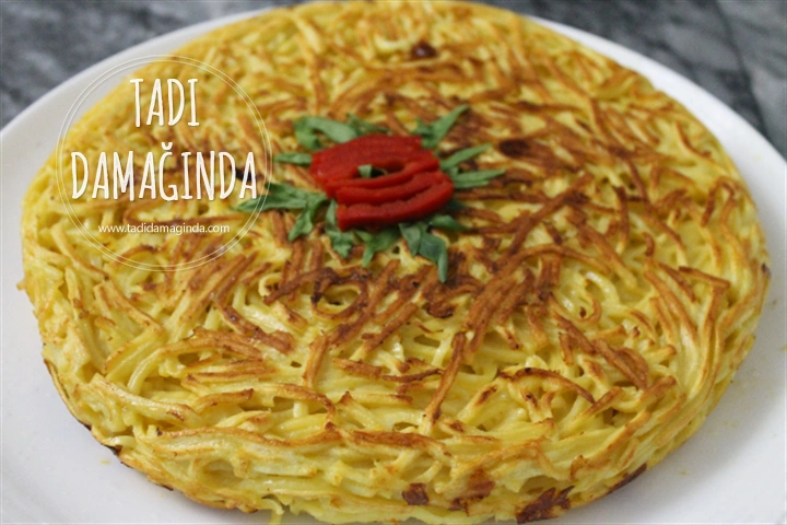 Tavada Börek Tadında Erişte