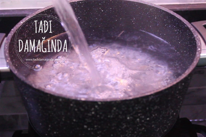 Tavada Börek Tadında Erişte