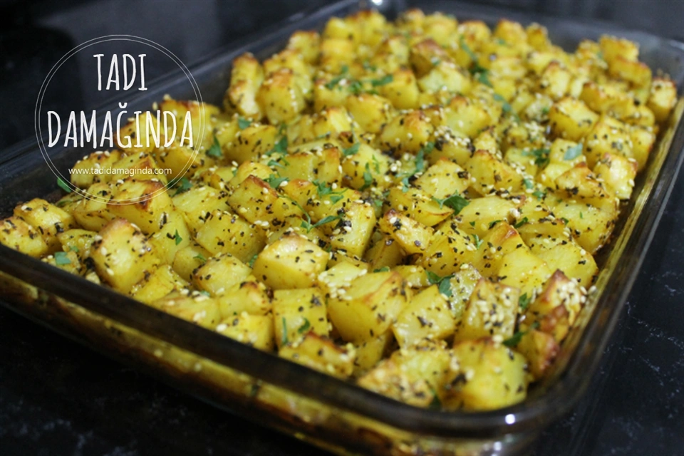 Fırında Kekikli Susamlı Patates