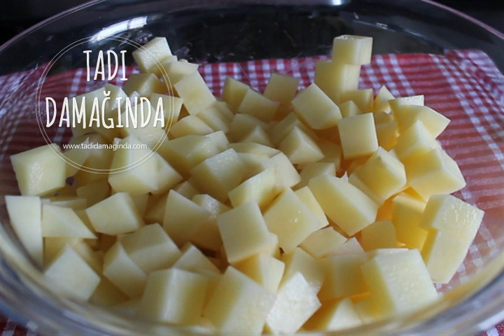 Fırında Kekikli Susamlı Patates