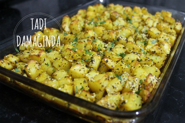 Fırında Kekikli Susamlı Patates