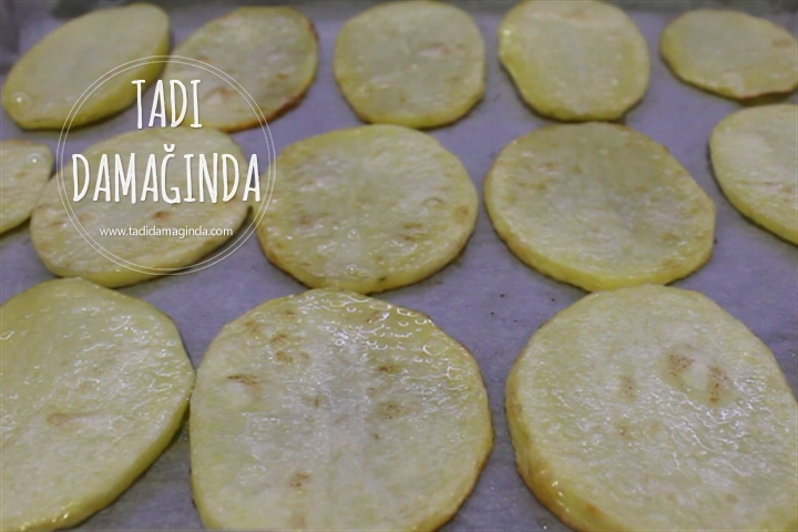 Fırında Patates Pizzası