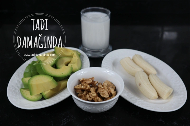 Muzlu Cevizli Avokado Smoothie (Vegan)