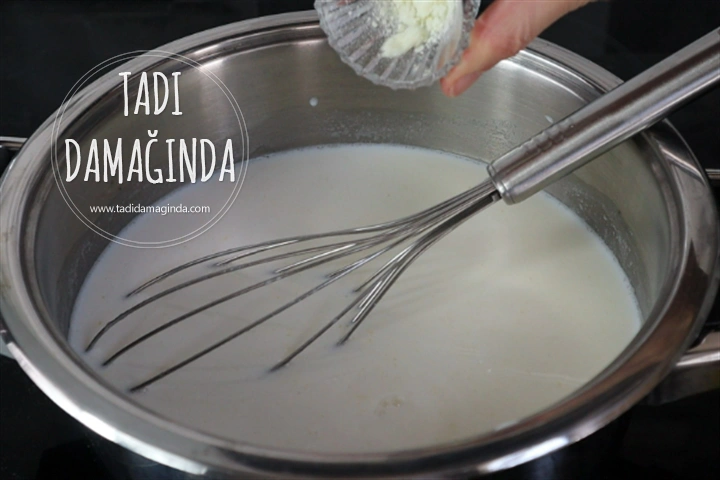 Damla Sakızlı Muhallebi (Alaçatı Muhallebisi)