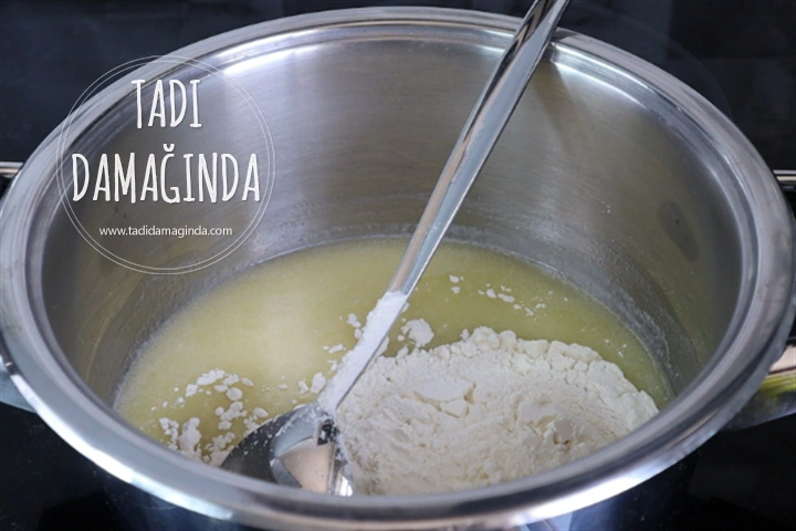 Damla Sakızlı Muhallebi (Alaçatı Muhallebisi)