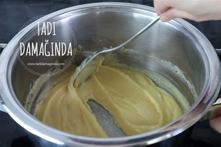 Damla Sakızlı Muhallebi (Alaçatı Muhallebisi)