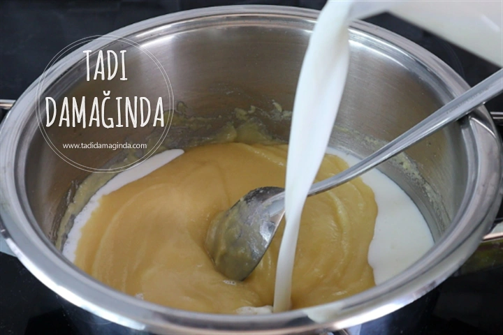 Damla Sakızlı Muhallebi (Alaçatı Muhallebisi)