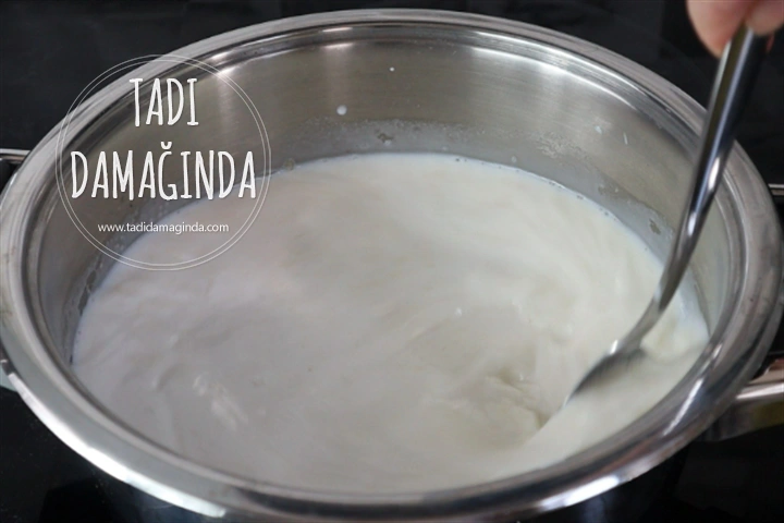 Damla Sakızlı Muhallebi (Alaçatı Muhallebisi)