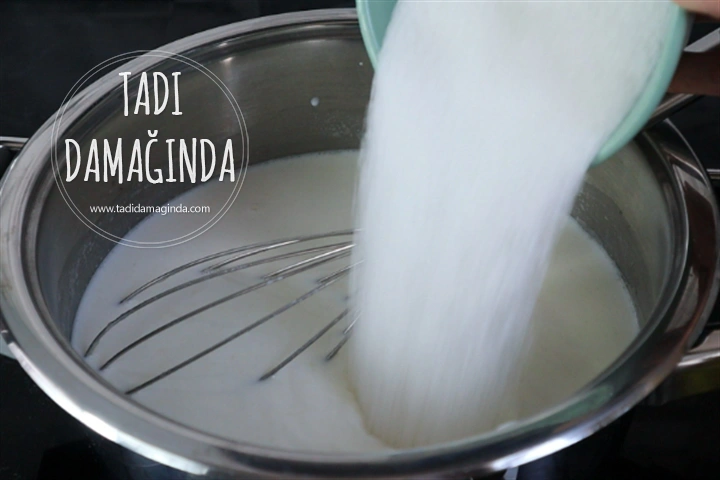 Damla Sakızlı Muhallebi (Alaçatı Muhallebisi)