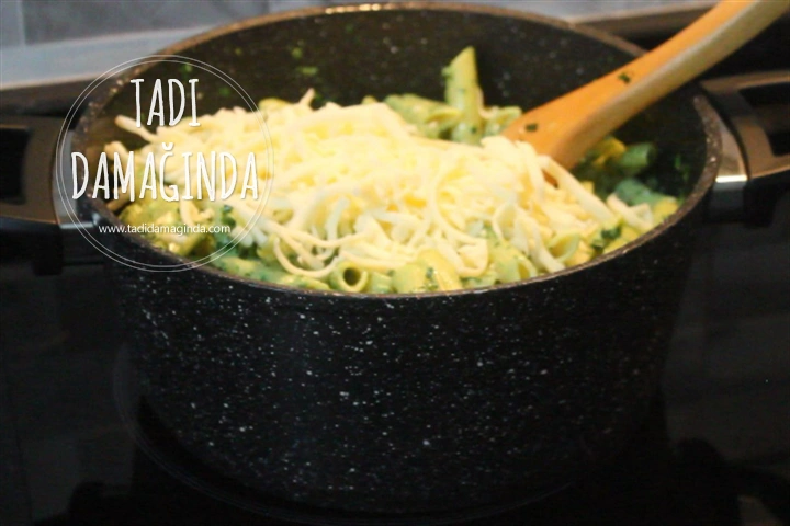 Ispanaklı Kremalı Penne