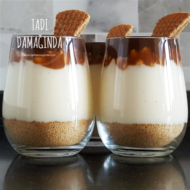 Karamelli Fıstıklı Muhallebi