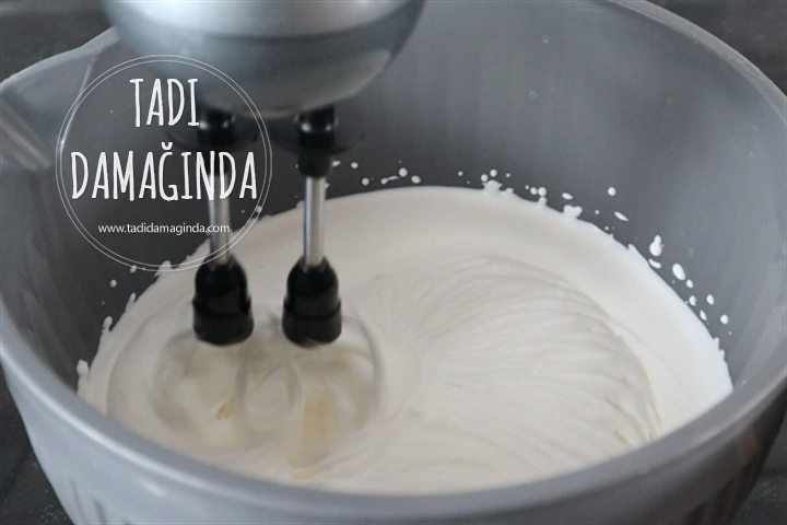 2 Malzemeli Yumurtasız Mousse