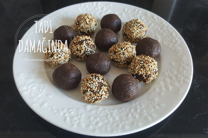 4 Malzemeli Kakaolu Tahinli Toplar