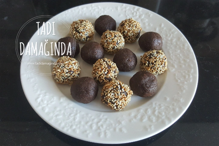 4 Malzemeli Kakaolu Tahinli Toplar