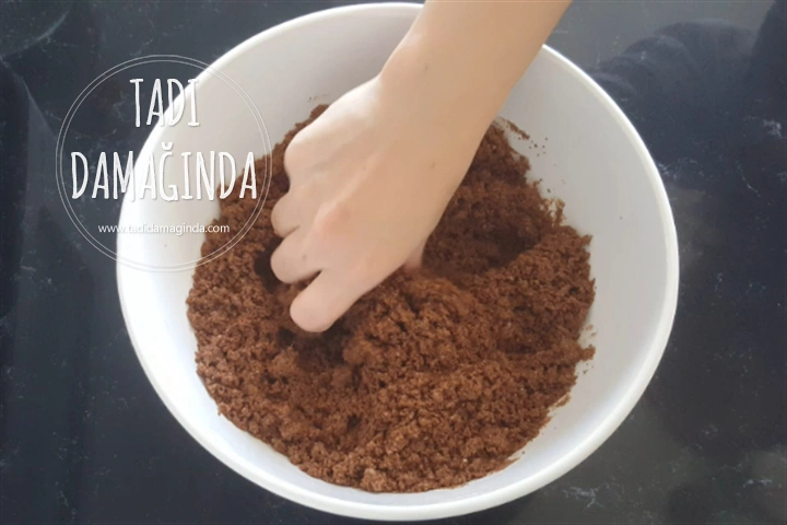 4 Malzemeli Kakaolu Tahinli Toplar