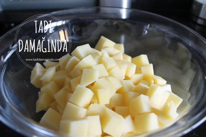 Fırında Kremalı Körili Patates