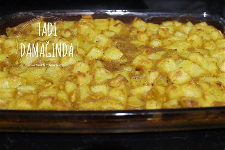 Fırında Kremalı Körili Patates