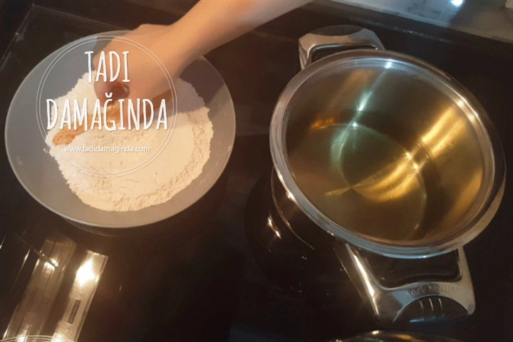 Kolay Malzemelerle Çıtır Fast Food Tavukları