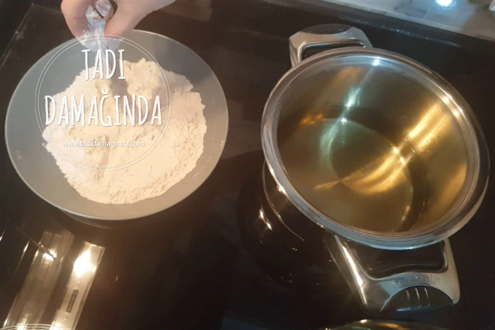 Kolay Malzemelerle Çıtır Fast Food Tavukları