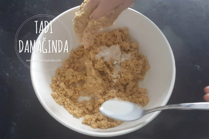 Tahinli Bisküvi Topları