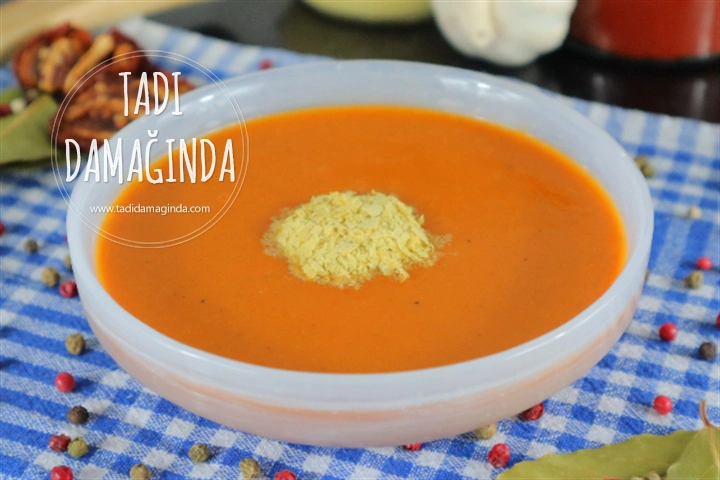 Glütensiz Kuru Domates Çorbası