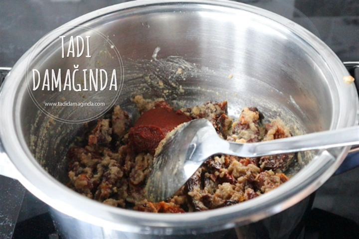 Glütensiz Kuru Domates Çorbası