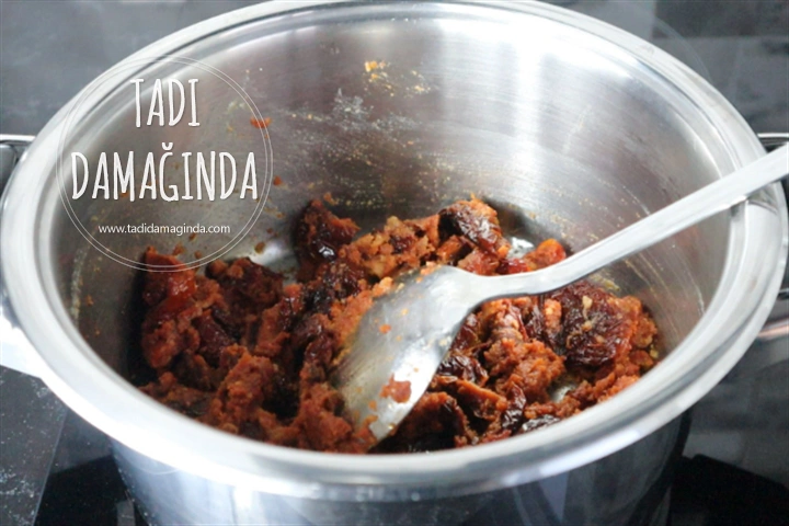 Glütensiz Kuru Domates Çorbası