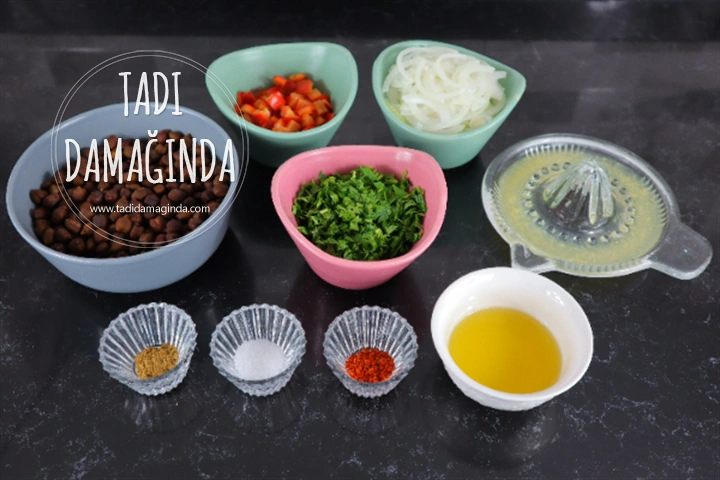 Siyah Nohut Salatası