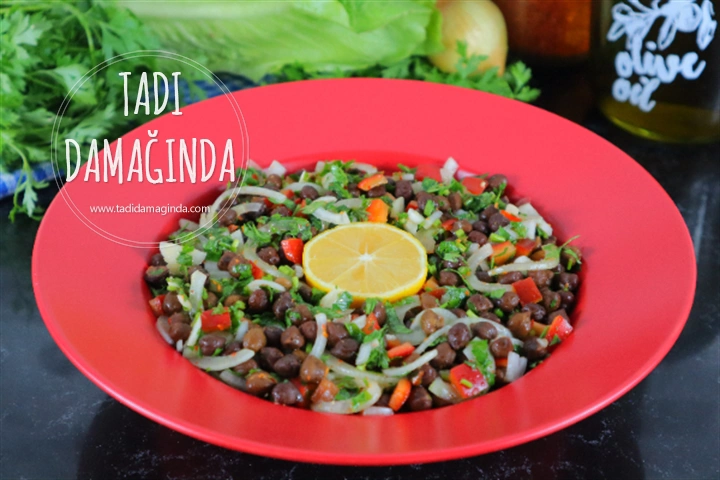 Siyah Nohut Salatası