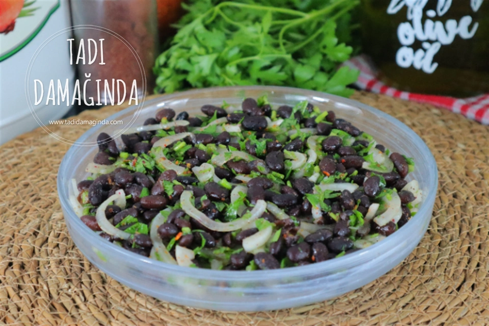 Siyah Fasulye Piyazı