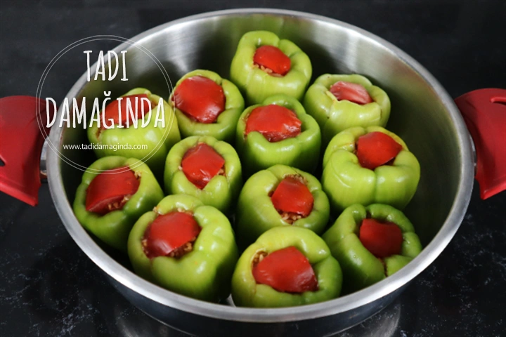Etli (Kıymalı) Biber Dolması
