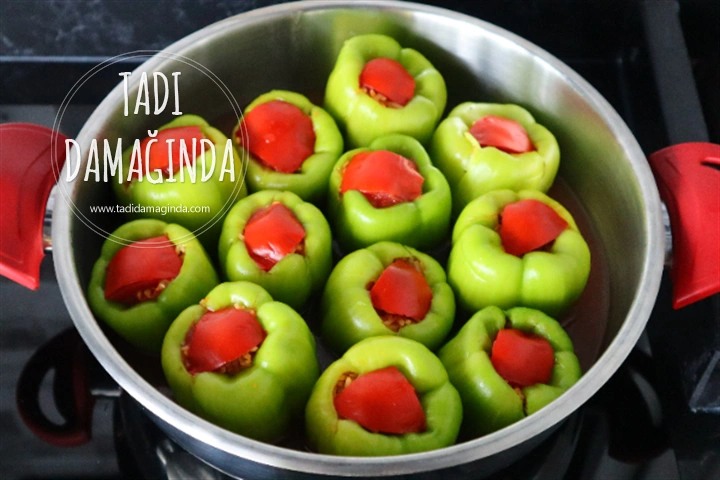 Etli (Kıymalı) Biber Dolması