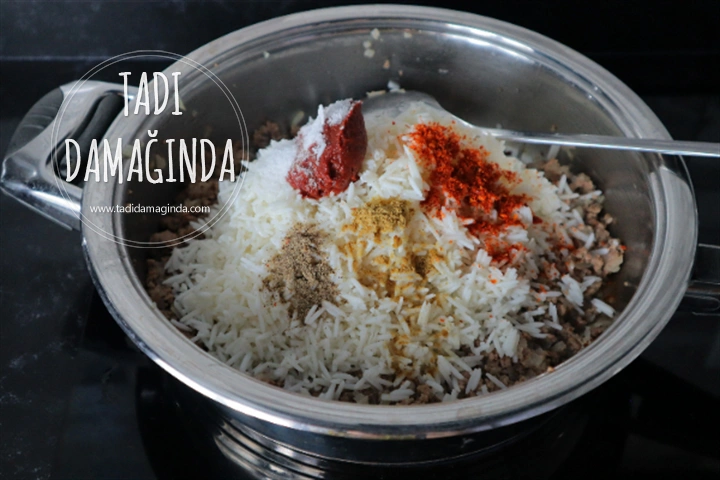 Etli (Kıymalı) Biber Dolması