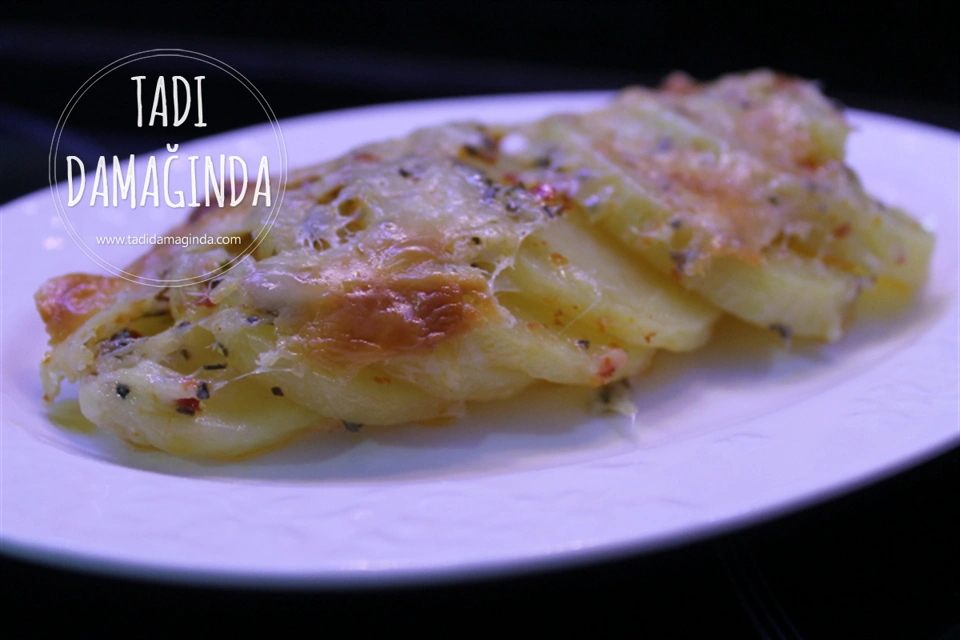 10 Dakikada Mikrodalgada Patates