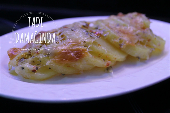 10 Dakikada Mikrodalgada Patates