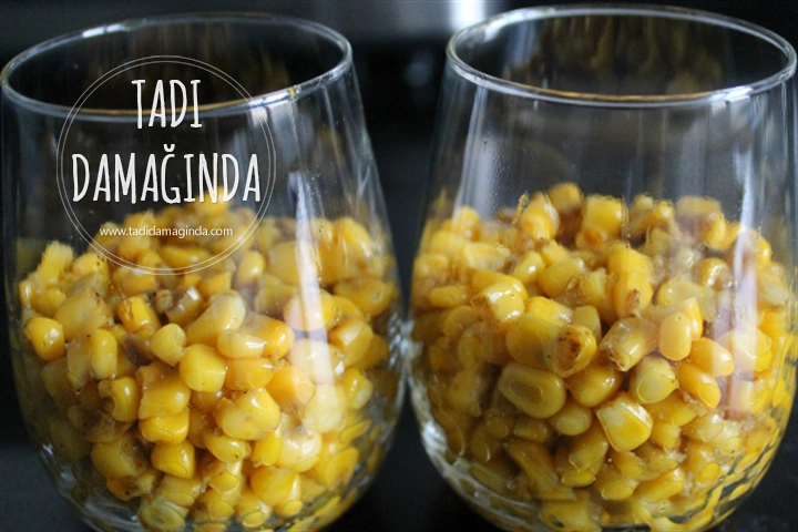 3 Dakikada Mikrodalgada Bardak Mısır