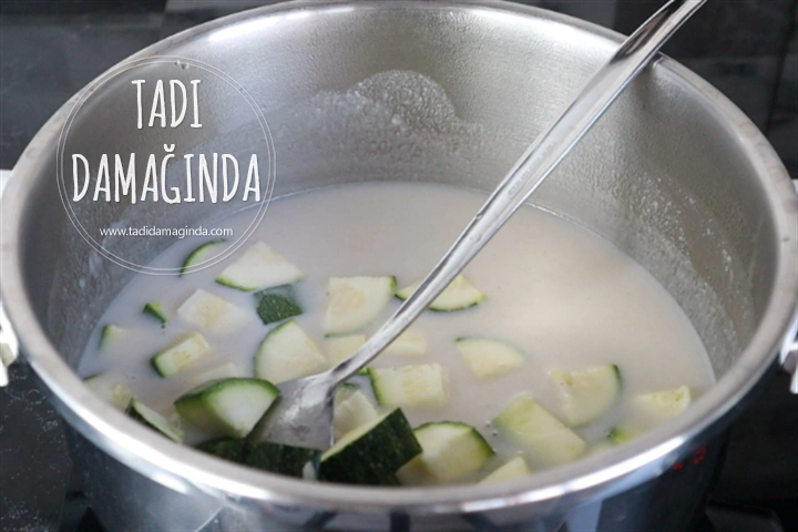 Kabak Çorbası (Laktozsuz Kazeinsiz ve Glütensiz)