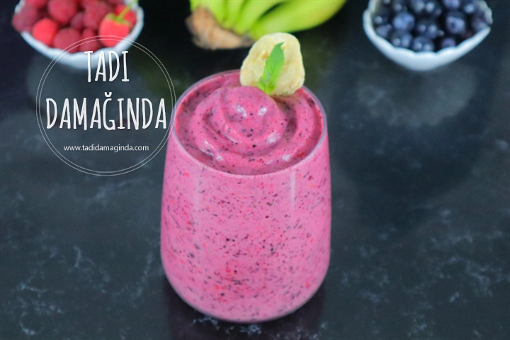 Orman Meyveli Muz Dondurması