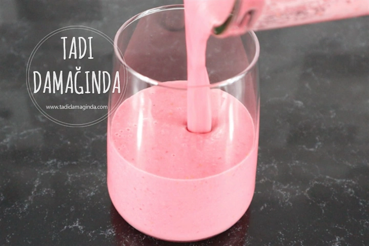 Orman Meyveli Vegan Fresh Smoothie