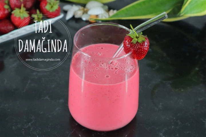 Orman Meyveli Vegan Fresh Smoothie