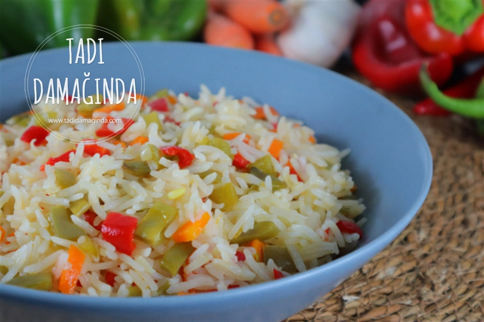 Sarımsaklı Sebzeli Pirinç Pilavı