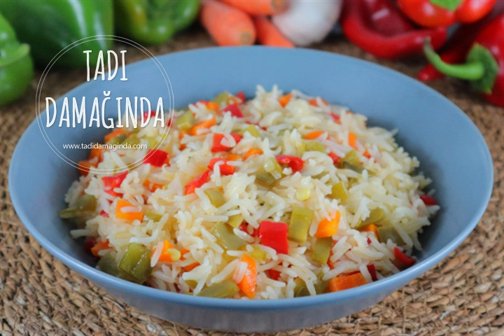 Sarımsaklı Sebzeli Pirinç Pilavı