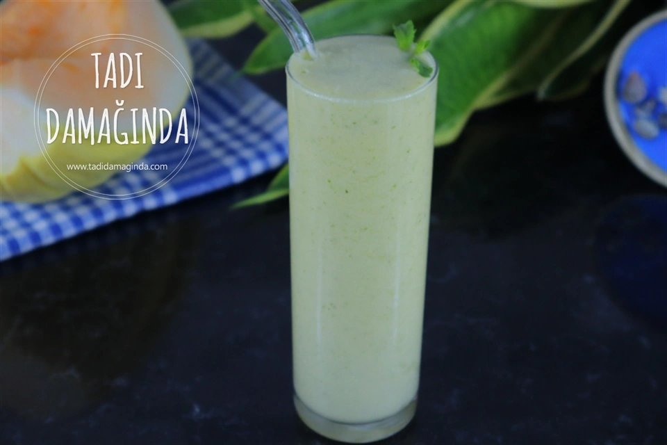 Şekersiz Kavunlu Vegan Milkshake