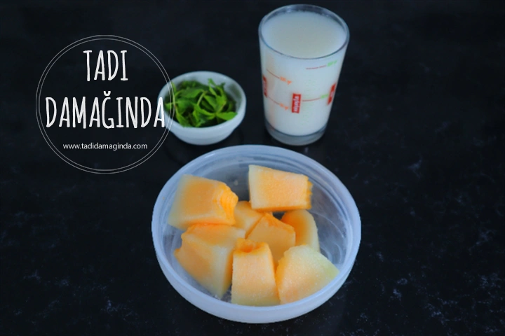 Şekersiz Kavunlu Vegan Milkshake